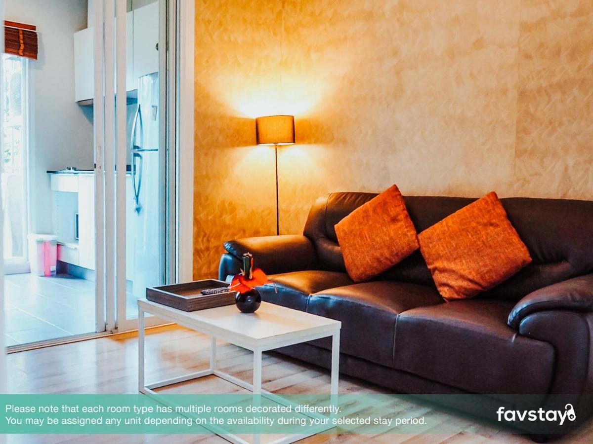 Favstay - The Base Downtown Phuket Exteriör bild
