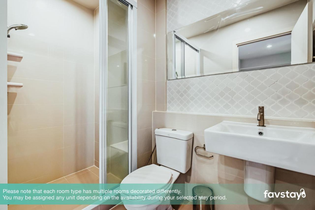 Favstay - The Base Downtown Phuket Exteriör bild