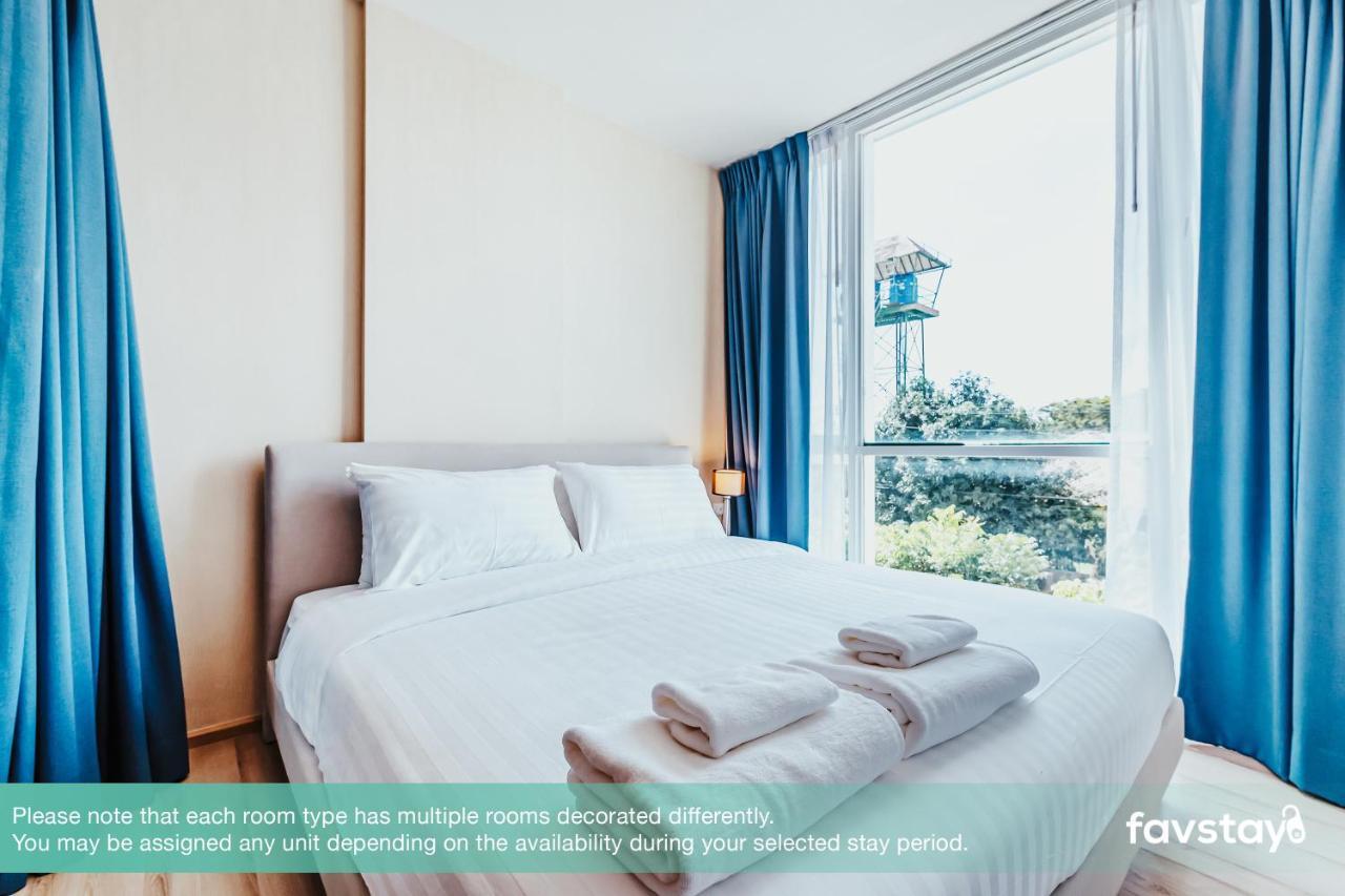 Favstay - The Base Downtown Phuket Exteriör bild