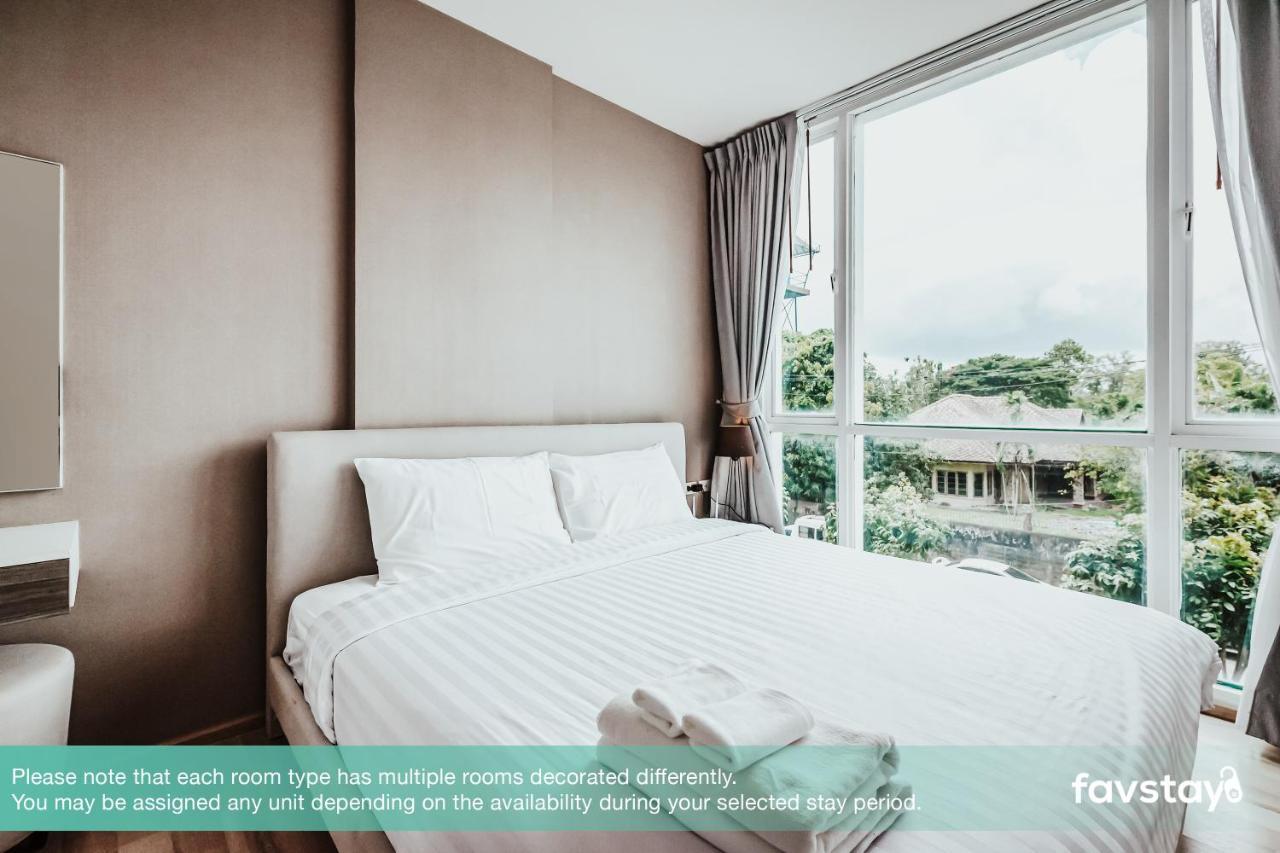 Favstay - The Base Downtown Phuket Exteriör bild