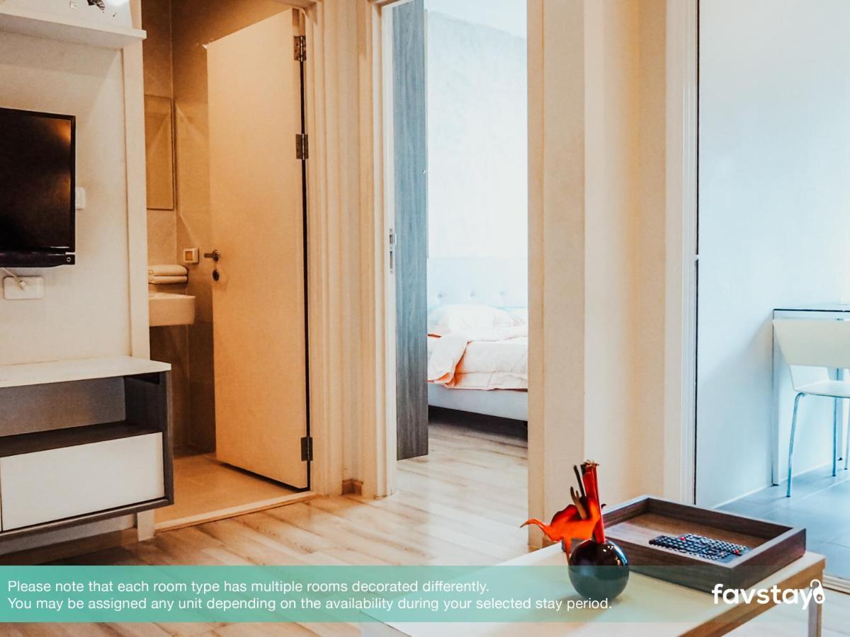 Favstay - The Base Downtown Phuket Exteriör bild