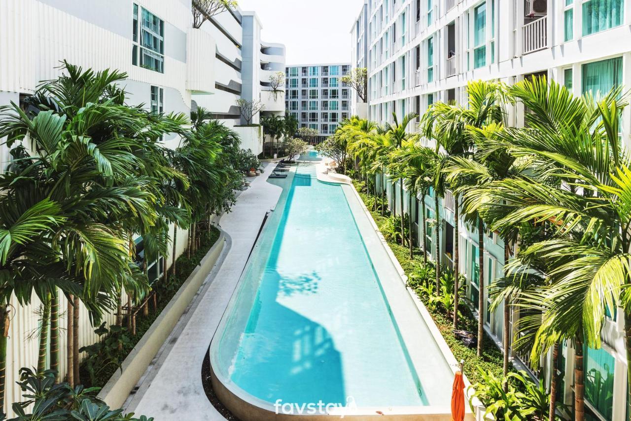 Favstay - The Base Downtown Phuket Exteriör bild